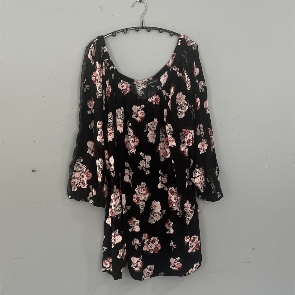 Woman’s Warehouse Black and Pink Floral Top 4X